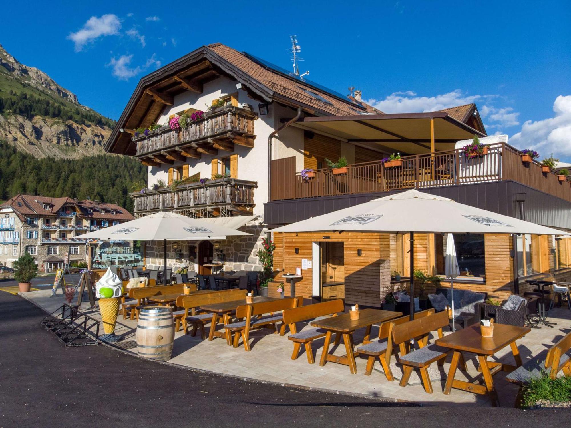 Bed and Breakfast Bar-Restaurant-Pizzeria Antermont Carezza al Lago Esterno foto