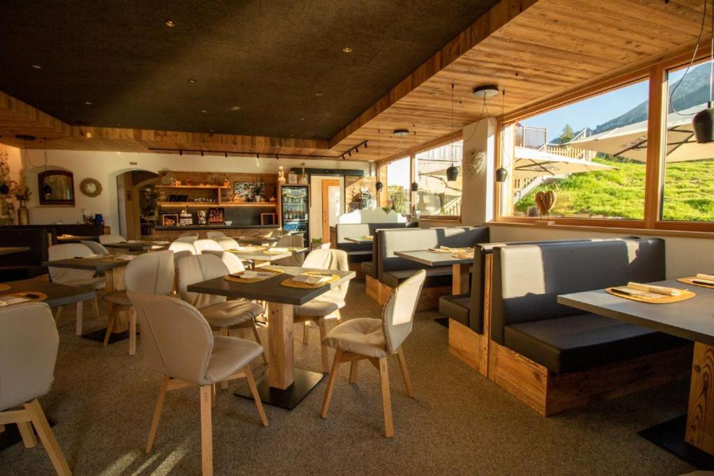 Bed and Breakfast Bar-Restaurant-Pizzeria Antermont Carezza al Lago Esterno foto