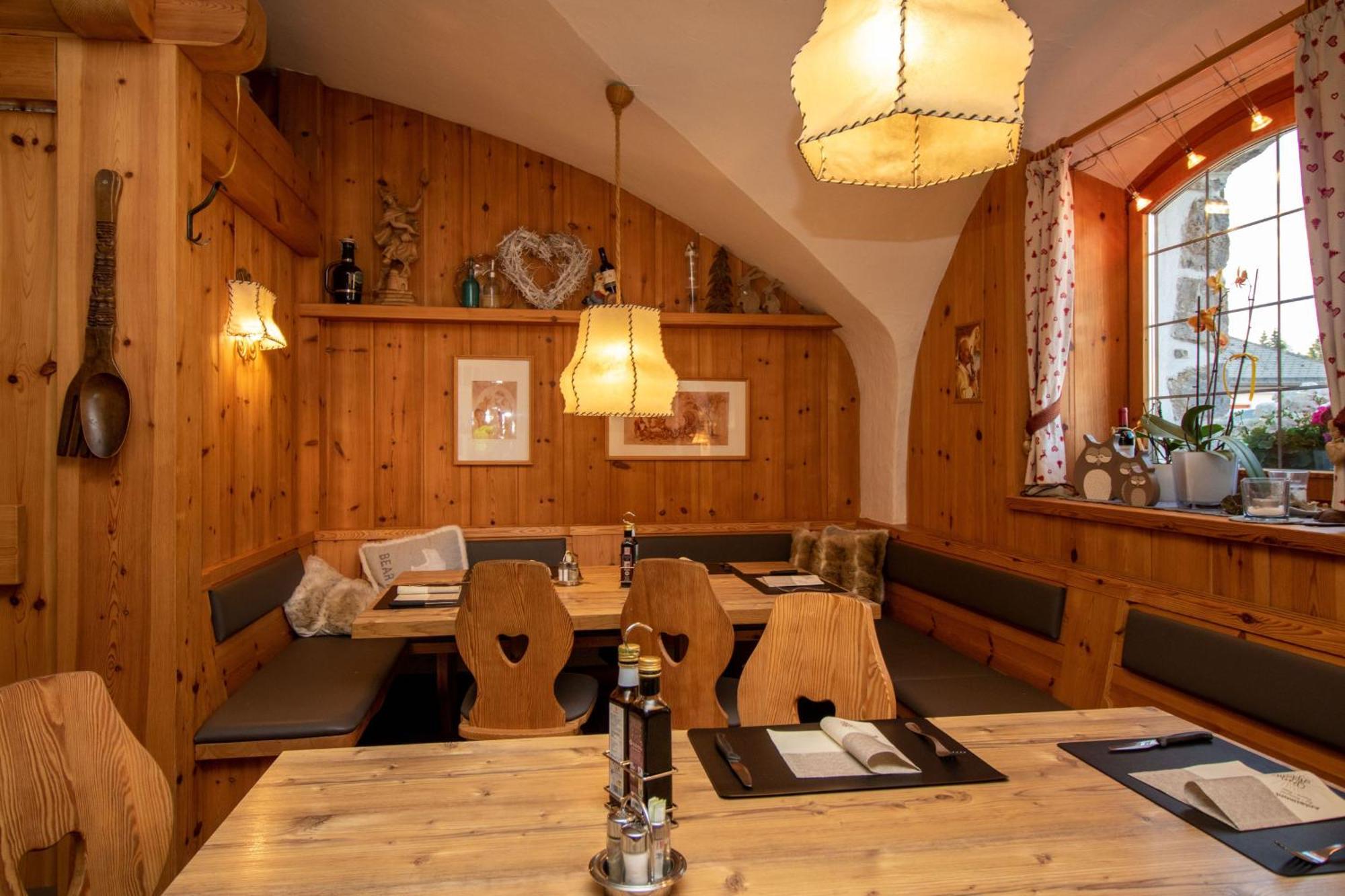 Bed and Breakfast Bar-Restaurant-Pizzeria Antermont Carezza al Lago Esterno foto